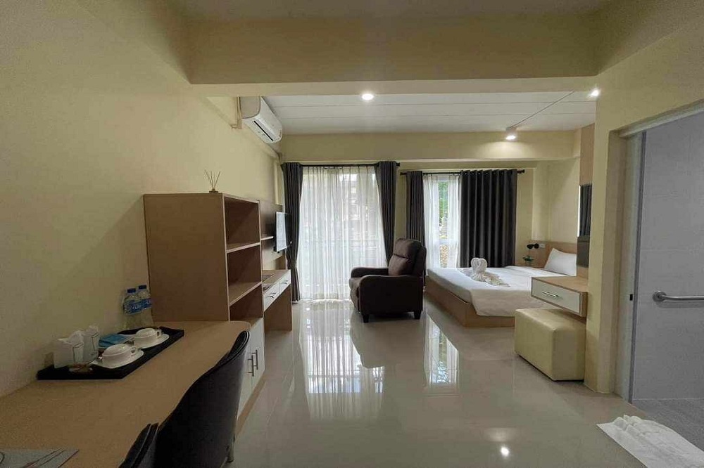 The Chiva khao yai